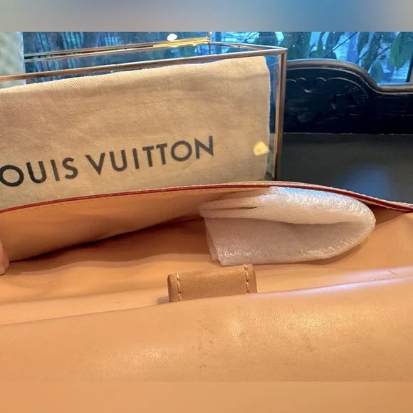 SOLD Limited edition Louis Vuitton White Monogram Multicolor Sarah Wallet - Picture 8 of 11
